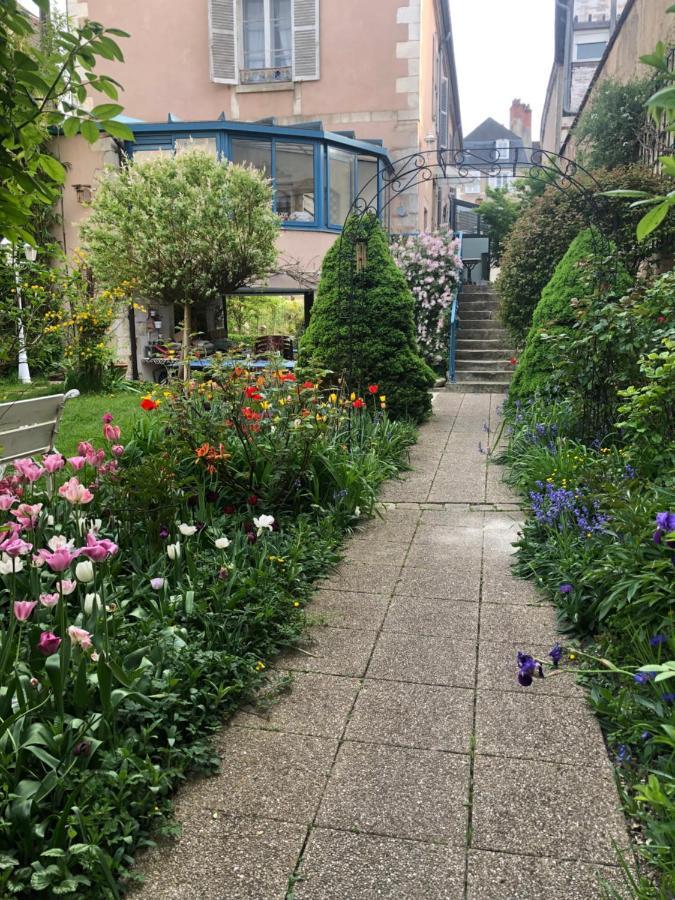 Home Sweet Home Garden Bourges Exteriör bild